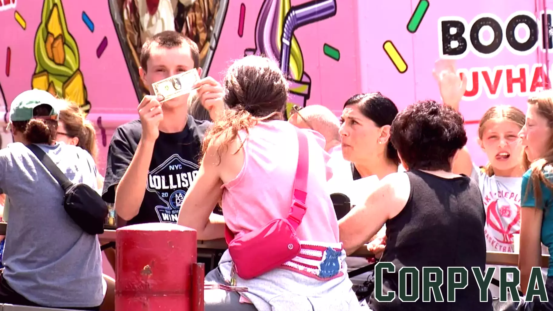 Luv Handlz celebrates four years in business with community event, unveils new froyo truck