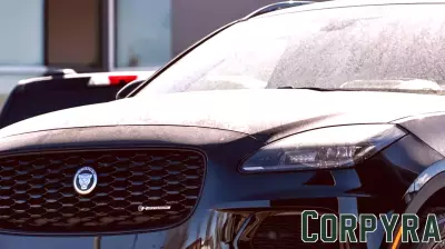 Jaguar Land Rover Pauses US Shipments Amid Tariff Concerns